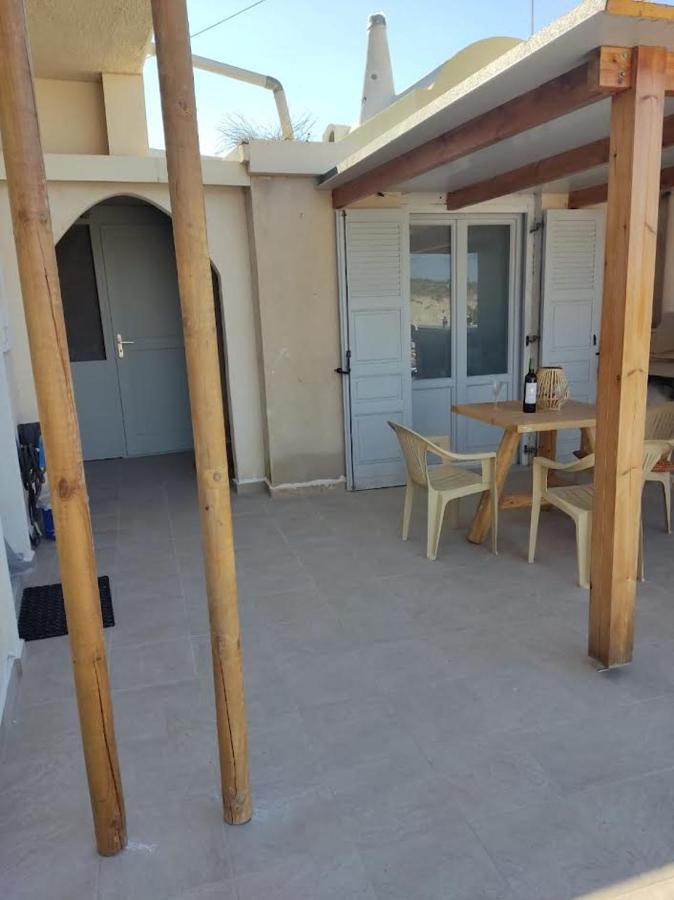 Woodstone Studios & Apartments Santorini Pyrgos Kallistis Exterior foto
